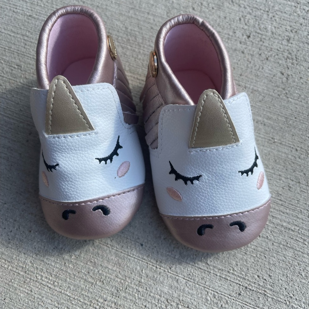 Nicole Miller Unicorn Baby Shoes - White and Gold
